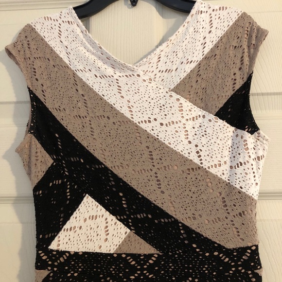 BCBGmaxazria color blocked dress Size XS - Picture 3 of 5